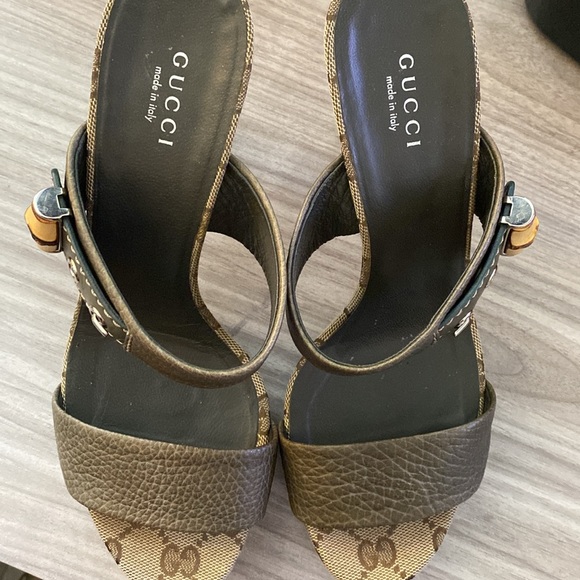 HOST PICK 🔥GUCCI AUTHENTIC THANOIE BAMBOO SANDALS / HEELS 37.5 - Picture 1 of 10